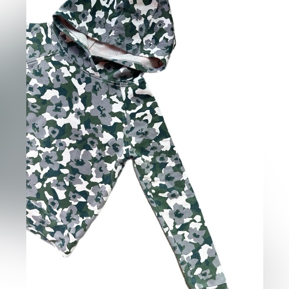 ASKYA Girls Camo Pullover Athletic Hoodie Size Small - Picture 2 of 6
